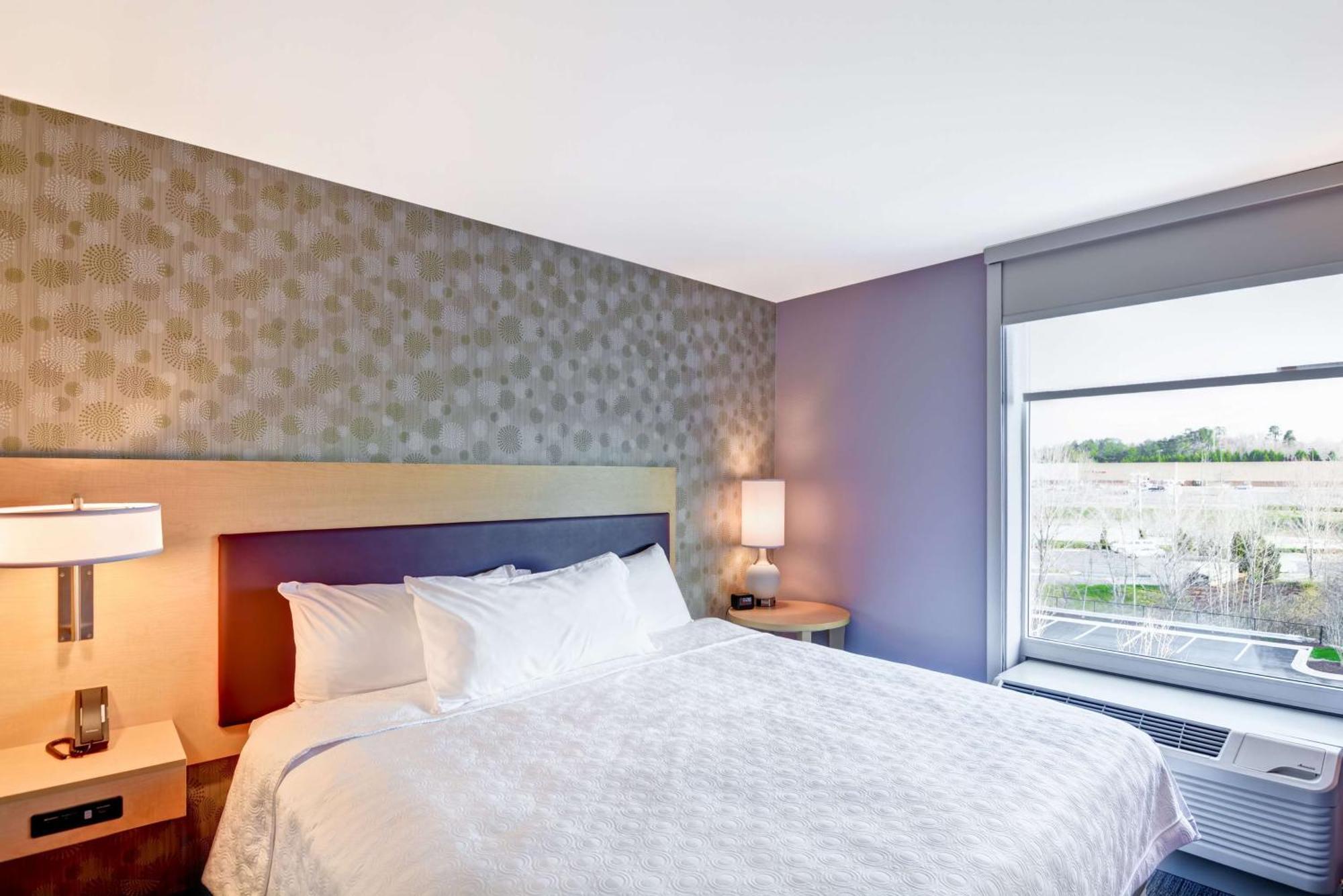 Home2 By Hilton Hanes Mall 3*