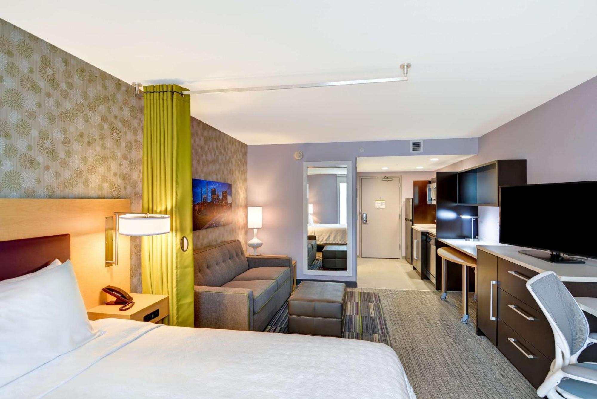 Home2 By Hilton Hanes Mall Hotel Winston-Salem