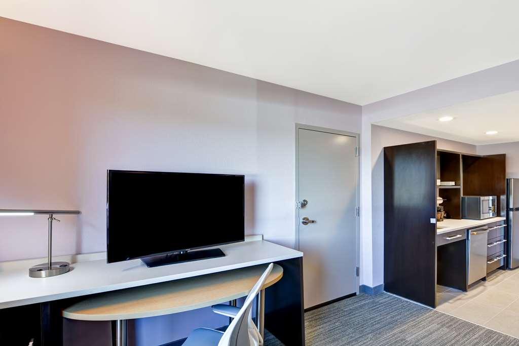 Home2 By Hilton Hanes Mall 3*